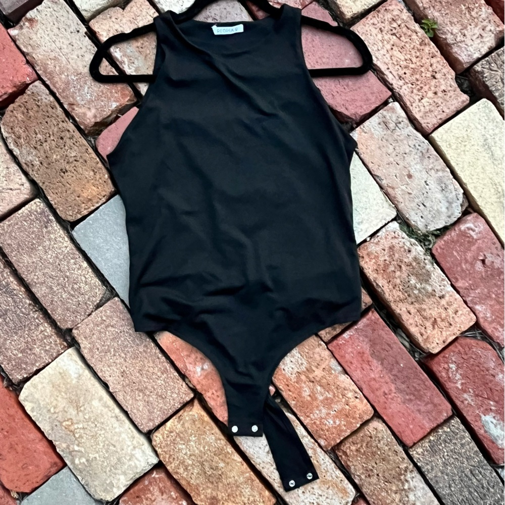 ReoRia Classic Black Bodysuit
